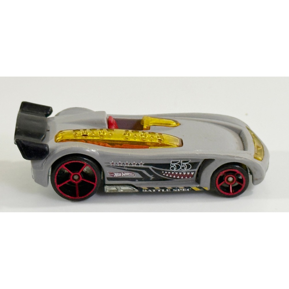 Hot Wheels Battle Spec Toy Car Kids 1:64 Grey AcceleRacers Shark Graphics 55